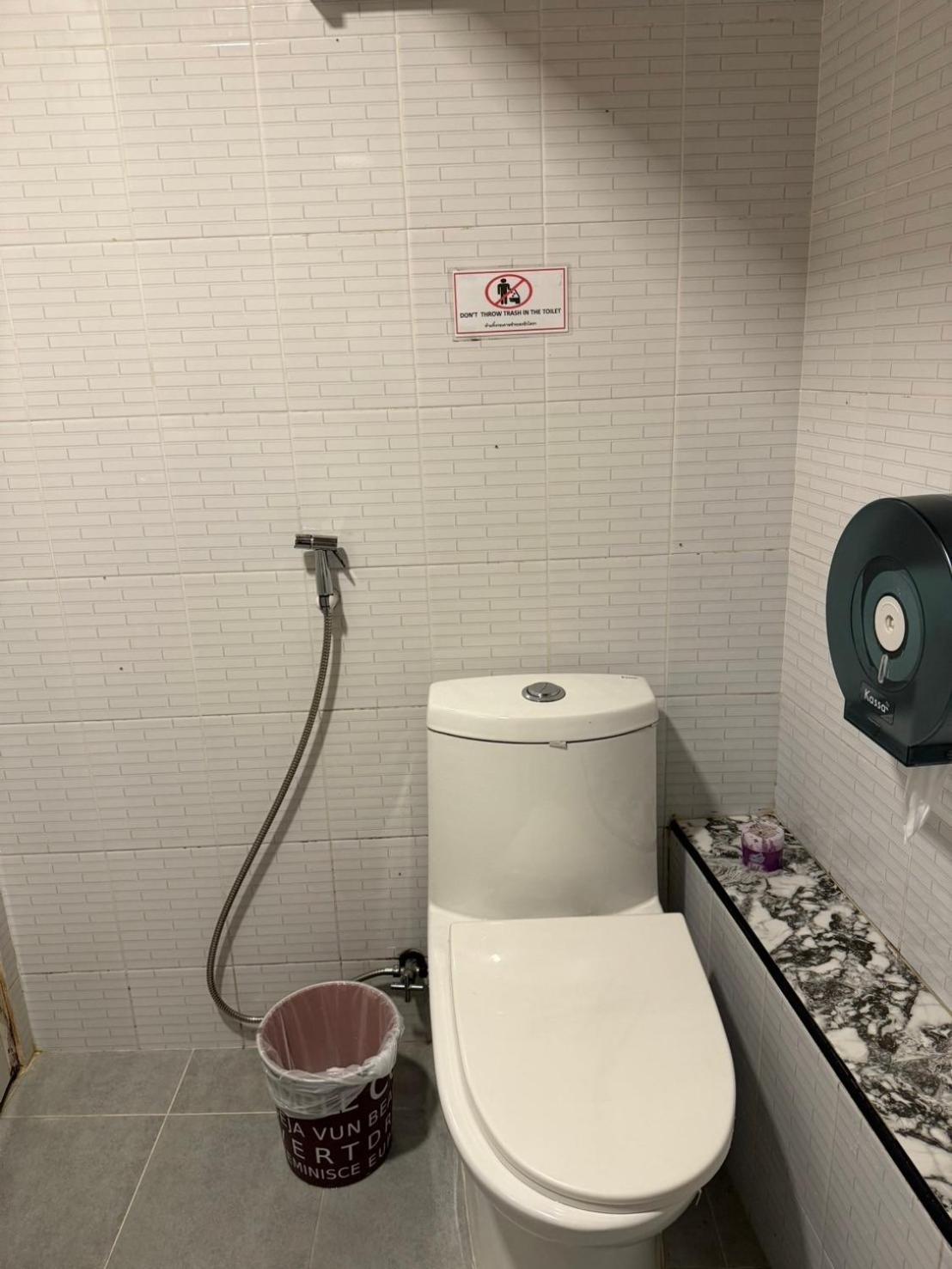 Jomtien Beach Hostel 외부 사진